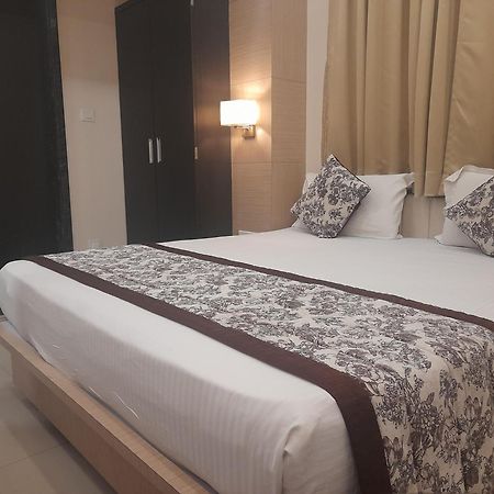 Variety Inn Патна Екстер'єр фото