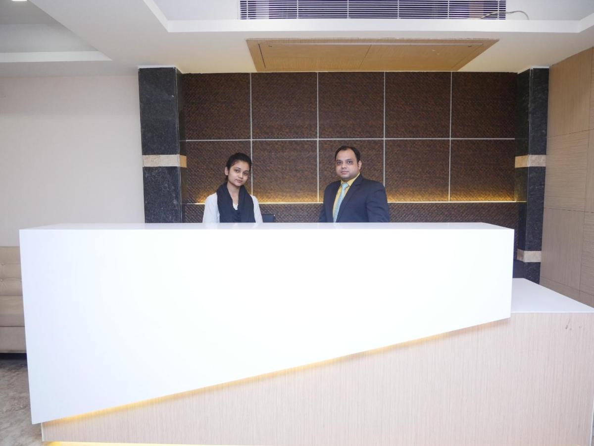 Variety Inn Патна Екстер'єр фото