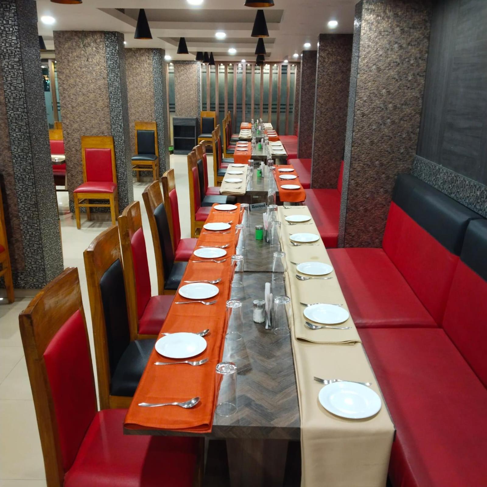 Variety Inn Патна Екстер'єр фото