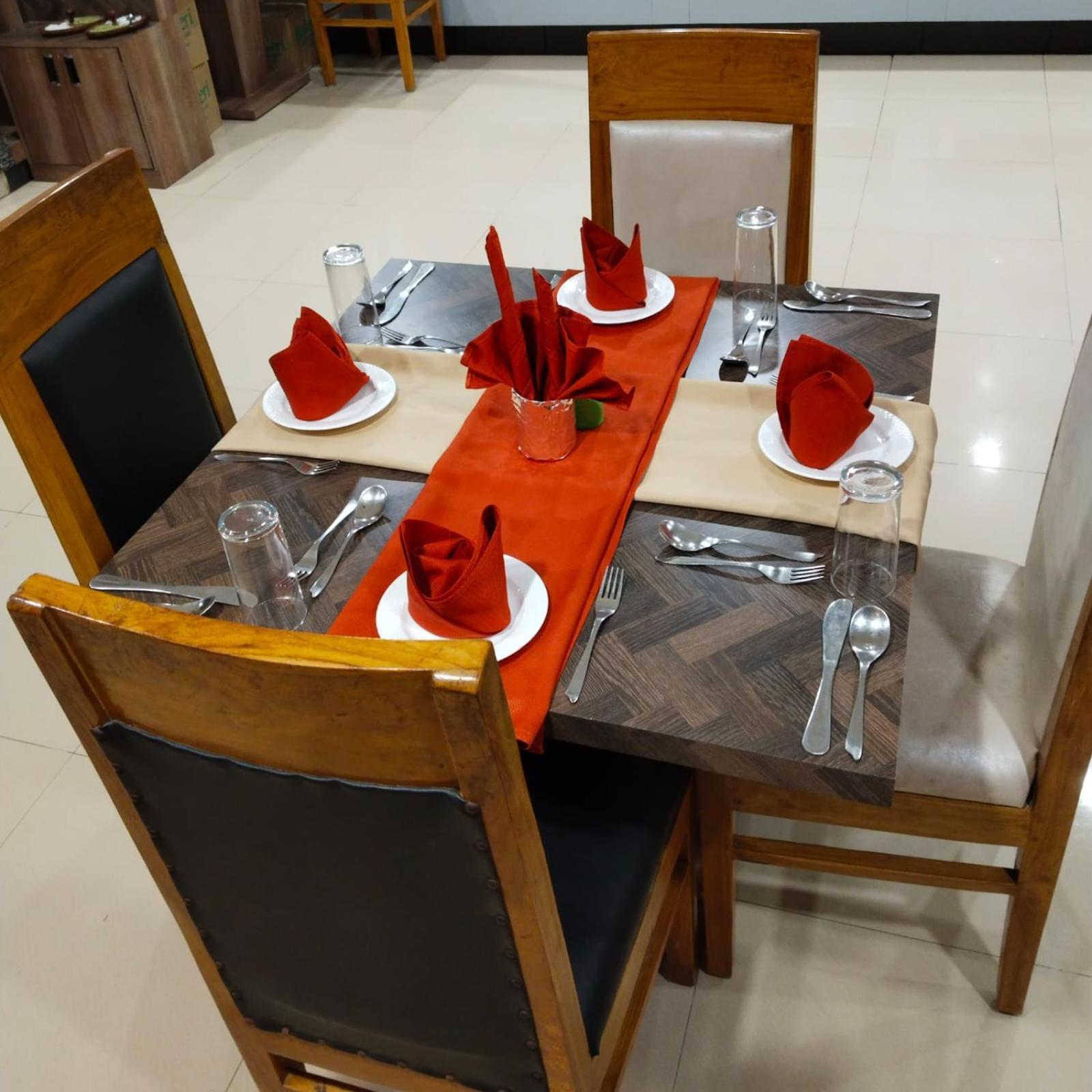 Variety Inn Патна Екстер'єр фото