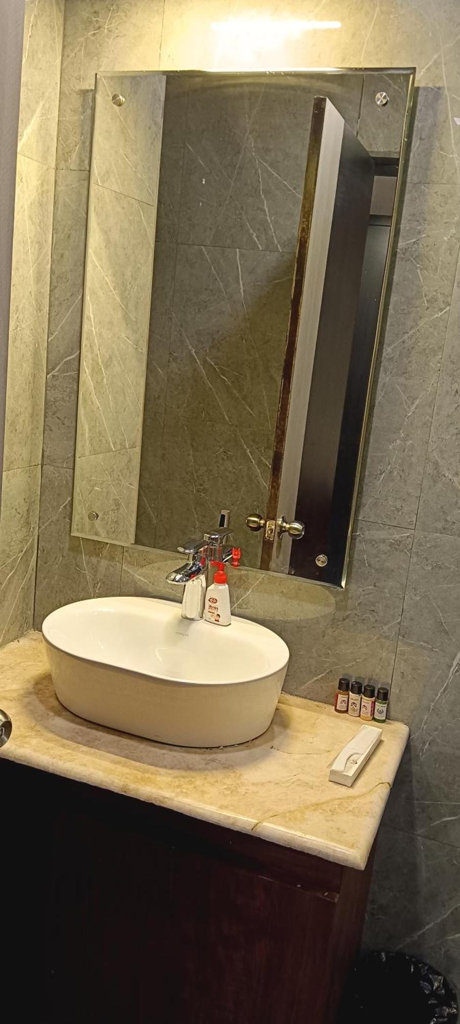 Variety Inn Патна Екстер'єр фото